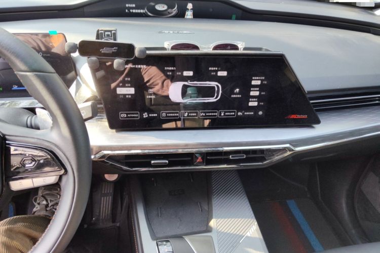 Used CHANGAN OSHAN Z6 New Energy 2023 ZhiDian iDD 150KM Flagship PLUS Audio And AC Panel