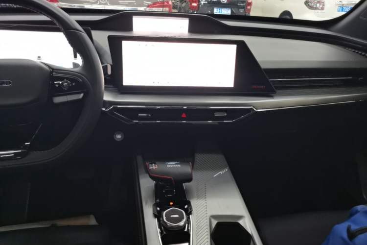Used CHANGAN OSHAN Z6 New Energy 2023 ZhiDian iDD 150KM Flagship PLUS Smart Parking Edition Audio And AC Panel
