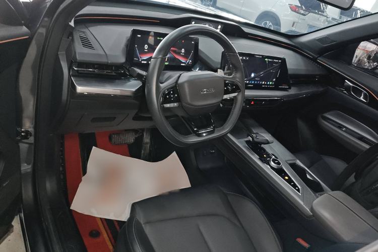 Used CHANGAN OSHAN Z6 New Energy 2023 ZhiDian iDD 150KM Flagship PLUS Smart Parking Edition Center Console