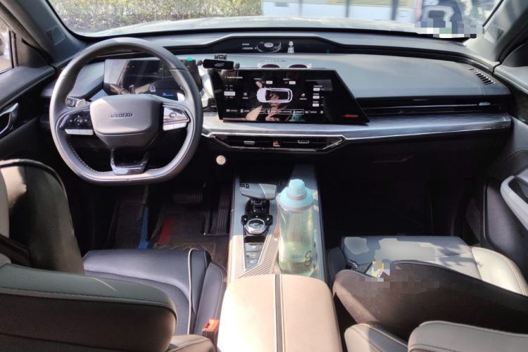 Used CHANGAN OSHAN Z6 New Energy 2023 ZhiDian iDD 150KM Flagship PLUS Center Console