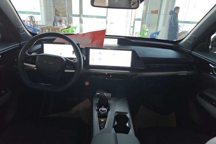 Used CHANGAN OSHAN Z6 New Energy 2023 ZhiDian iDD 150KM Flagship PLUS Smart Parking Edition Center Console