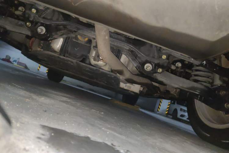 Used CHANGAN OSHAN Z6 New Energy 2023 ZhiDian iDD 150KM Flagship Model Chassis Rear