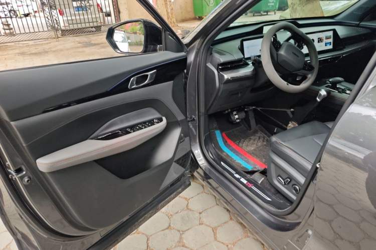 Used CHANGAN OSHAN Z6 New Energy 2023 ZhiDian iDD 150KM Flagship PLUS Smart Parking Edition Driver Seat