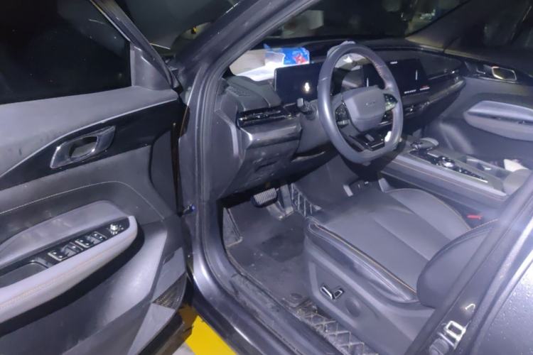 Used CHANGAN OSHAN Z6 New Energy 2023 ZhiDian iDD 150KM Flagship Model Driver Seat