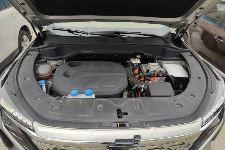 Used CHANGAN OSHAN Z6 New Energy 2023 ZhiDian iDD 150KM Flagship PLUS Engine Bay