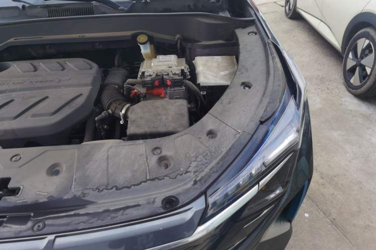 Used CHANGAN OSHAN Z6 New Energy 2023 ZhiDian iDD 150KM Flagship PLUS Engine Bay Left