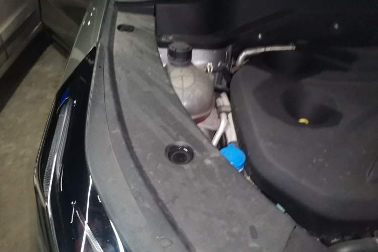 Used CHANGAN OSHAN Z6 New Energy 2023 ZhiDian iDD 150KM Flagship PLUS Engine Bay Right