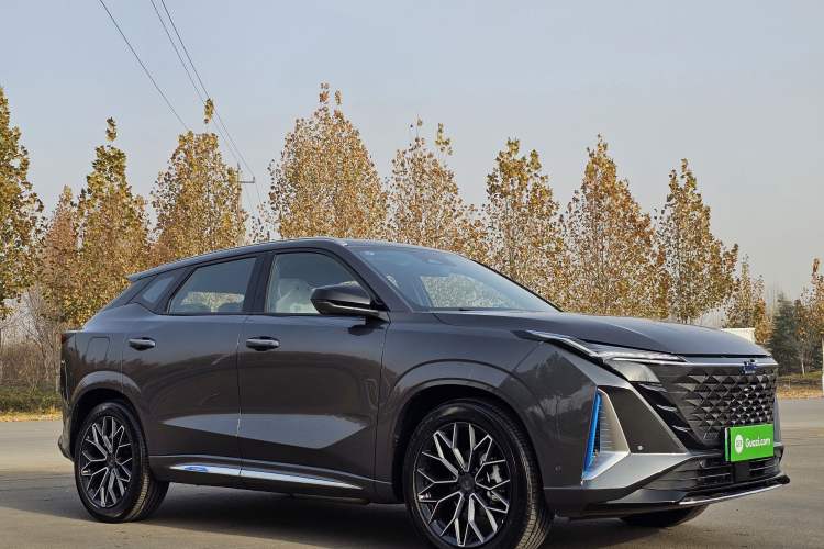 Used CHANGAN OSHAN Z6 New Energy 2023 ZhiDian iDD 150KM Flagship PLUS Smart Parking Edition Exterior 2