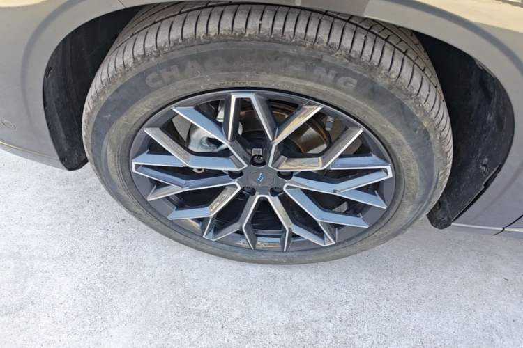 Used CHANGAN OSHAN Z6 New Energy 2023 ZhiDian iDD 150KM Flagship PLUS Smart Parking Edition Exterior 4