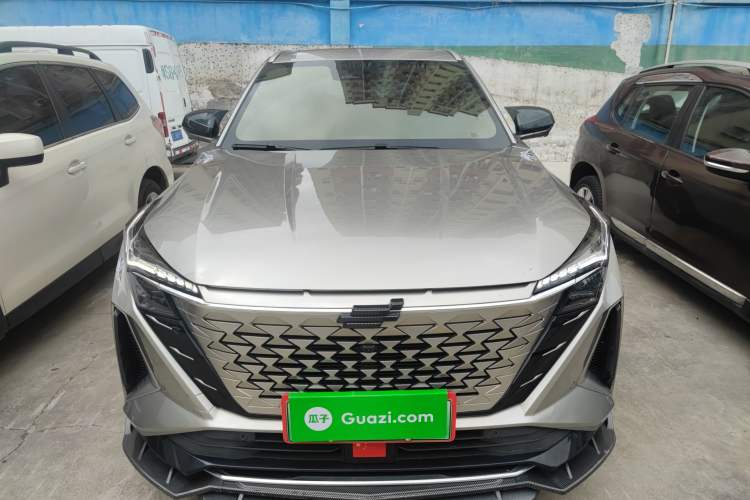 Used CHANGAN OSHAN Z6 New Energy 2023 ZhiDian iDD 150KM Flagship PLUS Front