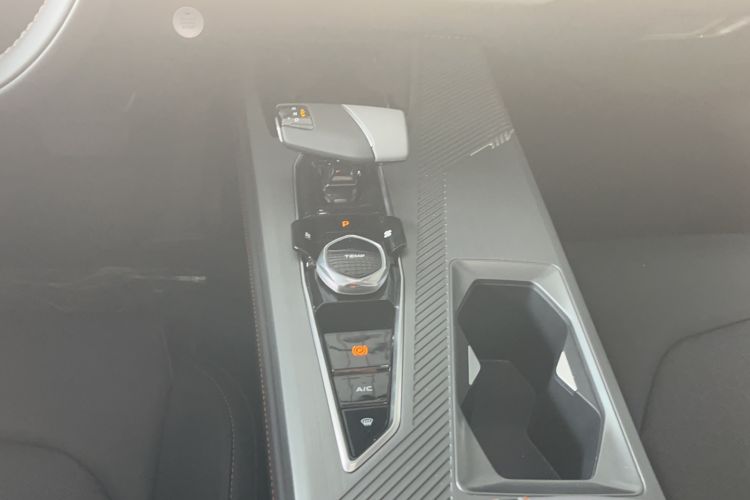 Used CHANGAN OSHAN Z6 New Energy 2023 ZhiDian iDD 150KM Flagship PLUS Gear Lever