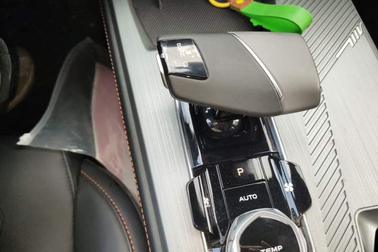 Used CHANGAN OSHAN Z6 New Energy 2023 ZhiDian iDD 150KM Flagship PLUS Gear Lever