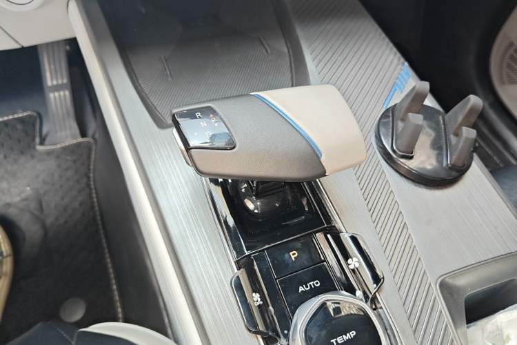 Used CHANGAN OSHAN Z6 New Energy 2023 ZhiDian iDD 150KM Flagship PLUS Gear Lever