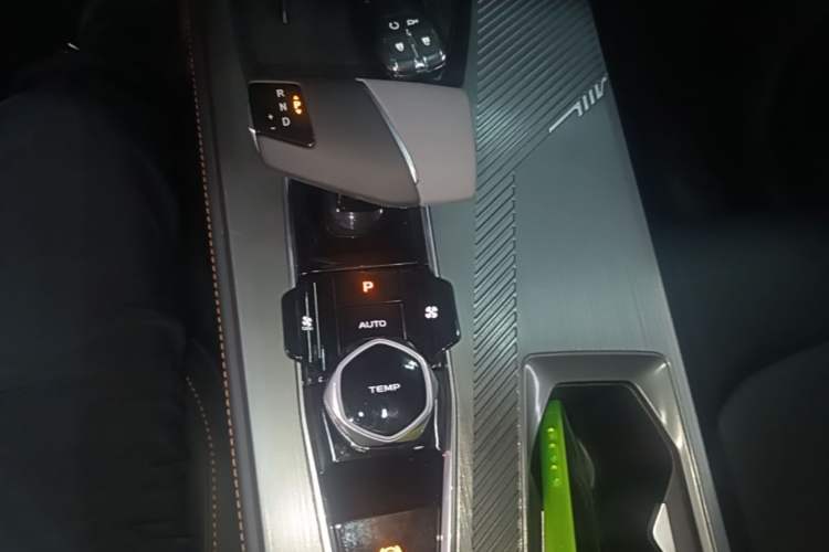 Used CHANGAN OSHAN Z6 New Energy 2023 ZhiDian iDD 150KM Flagship PLUS Gear Lever