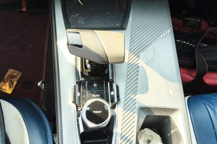 Used CHANGAN OSHAN Z6 New Energy 2023 ZhiDian iDD 150KM Flagship PLUS Gear Lever