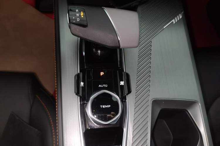 Used CHANGAN OSHAN Z6 New Energy 2023 ZhiDian iDD 150KM Flagship PLUS Gear Lever