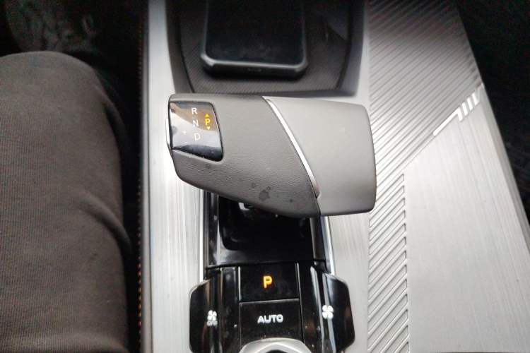 Used CHANGAN OSHAN Z6 New Energy 2023 ZhiDian iDD 150KM Flagship PLUS Gear Lever