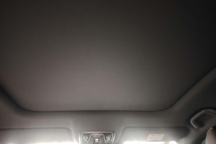 Used CHANGAN OSHAN Z6 New Energy 2023 ZhiDian iDD 150KM Flagship PLUS Smart Parking Edition Headliner