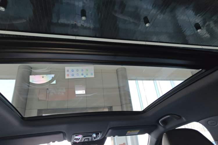 Used CHANGAN OSHAN Z6 New Energy 2023 ZhiDian iDD 150KM Flagship PLUS Smart Parking Edition Headliner