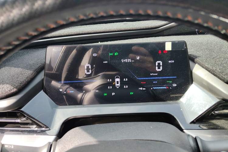 Used CHANGAN OSHAN Z6 New Energy 2023 ZhiDian iDD 150KM Flagship Model Instrument Cluster