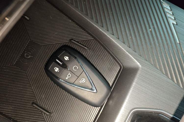 Used CHANGAN OSHAN Z6 New Energy 2023 ZhiDian iDD 150KM Flagship PLUS Smart Parking Edition Interior 1