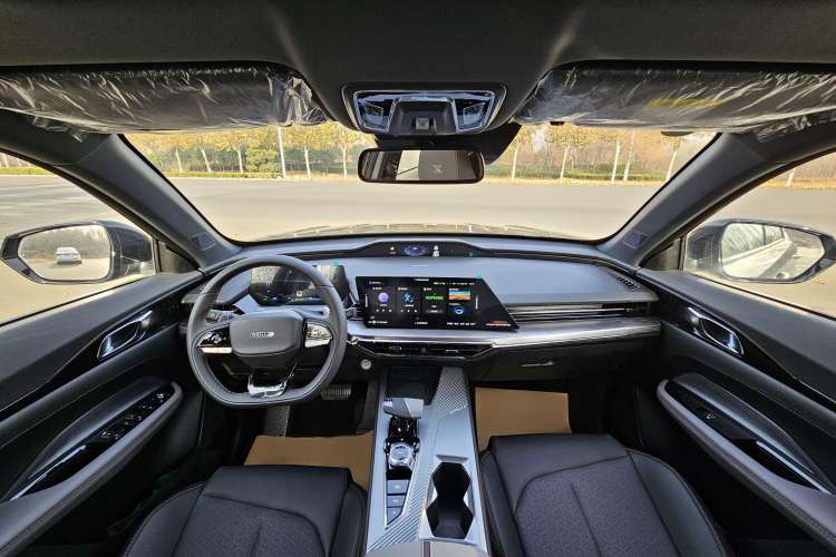 Used CHANGAN OSHAN Z6 New Energy 2023 ZhiDian iDD 150KM Flagship PLUS Smart Parking Edition Interior 1