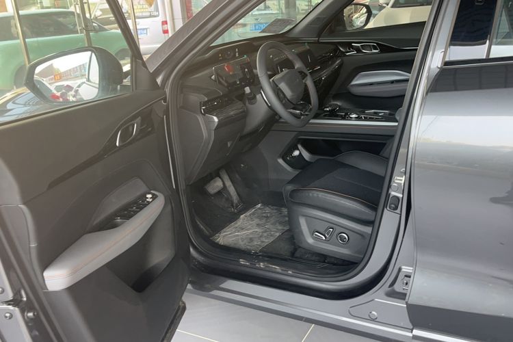 Used CHANGAN OSHAN Z6 New Energy 2023 ZhiDian iDD 150KM Flagship PLUS Interior 2