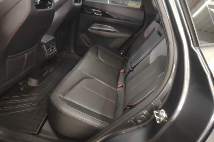Used CHANGAN OSHAN Z6 New Energy 2023 ZhiDian iDD 150KM Flagship PLUS Smart Parking Edition Interior 4