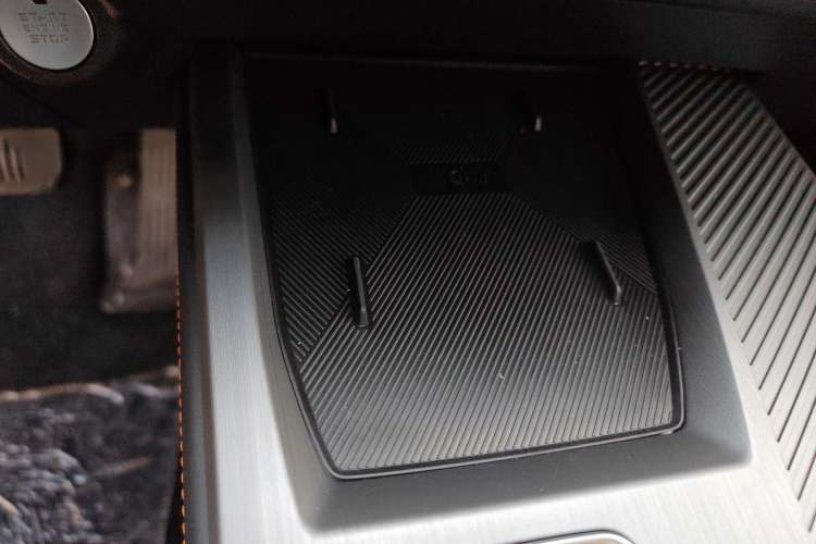 Used CHANGAN OSHAN Z6 New Energy 2023 ZhiDian iDD 150KM Flagship PLUS Smart Parking Edition Interior 8