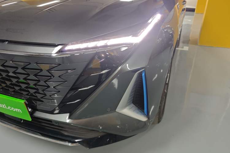 Used CHANGAN OSHAN Z6 New Energy 2023 ZhiDian iDD 150KM Flagship PLUS Smart Parking Edition Left Front Headlight