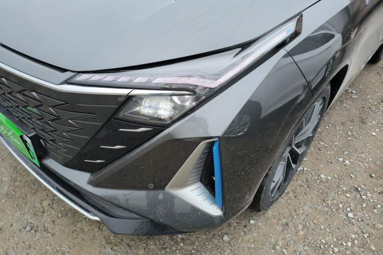Used CHANGAN OSHAN Z6 New Energy 2023 ZhiDian iDD 150KM Flagship PLUS Smart Parking Edition Left Front Headlight
