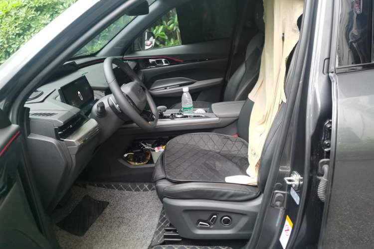 Used CHANGAN OSHAN Z6 New Energy 2023 ZhiDian iDD 150KM Flagship PLUS Smart Parking Edition Left Front Seat
