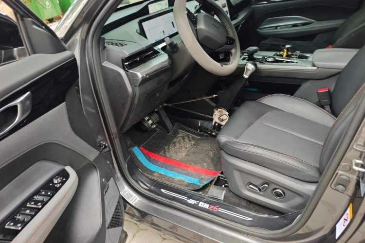 Used CHANGAN OSHAN Z6 New Energy 2023 ZhiDian iDD 150KM Flagship PLUS Smart Parking Edition Left Front Seat
