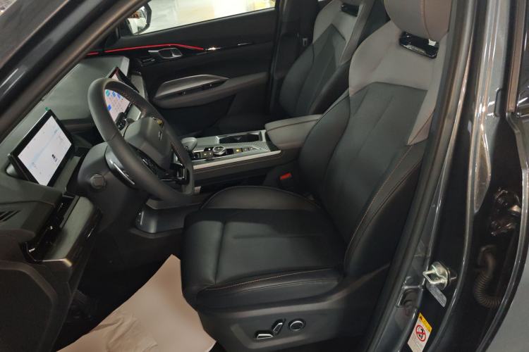 Used CHANGAN OSHAN Z6 New Energy 2023 ZhiDian iDD 150KM Flagship PLUS Smart Parking Edition Left Front Seat