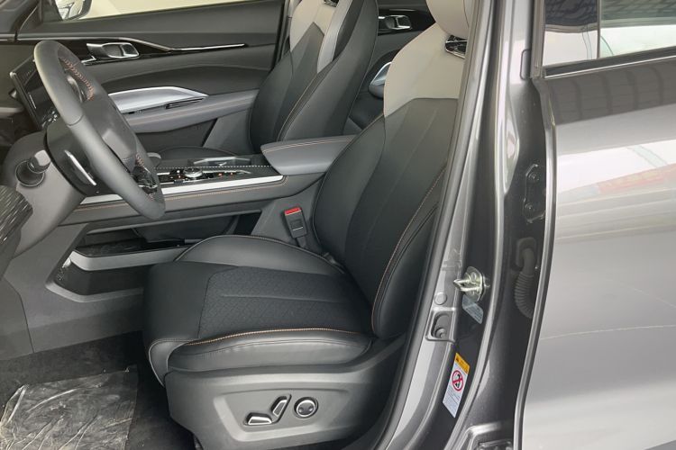 Used CHANGAN OSHAN Z6 New Energy 2023 ZhiDian iDD 150KM Flagship PLUS Left Front Seat