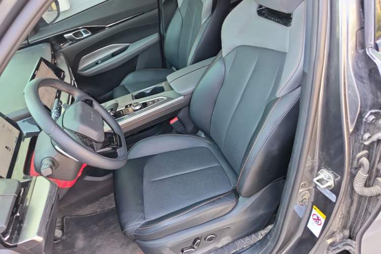 Used CHANGAN OSHAN Z6 New Energy 2023 ZhiDian iDD 150KM Flagship PLUS Smart Parking Edition Left Front Seat