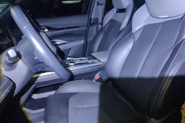 Used CHANGAN OSHAN Z6 New Energy 2023 ZhiDian iDD 150KM Flagship Model Left Front Seat