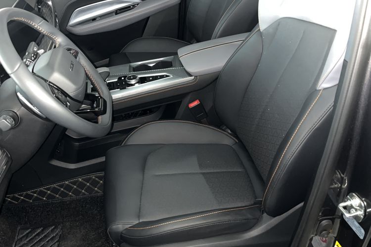 Used CHANGAN OSHAN Z6 New Energy 2023 ZhiDian iDD 150KM Flagship PLUS Smart Parking Edition Left Front Seat