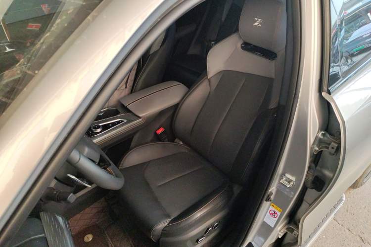 Used CHANGAN OSHAN Z6 New Energy 2023 ZhiDian iDD 150KM Flagship PLUS Smart Parking Edition Left Front Seat