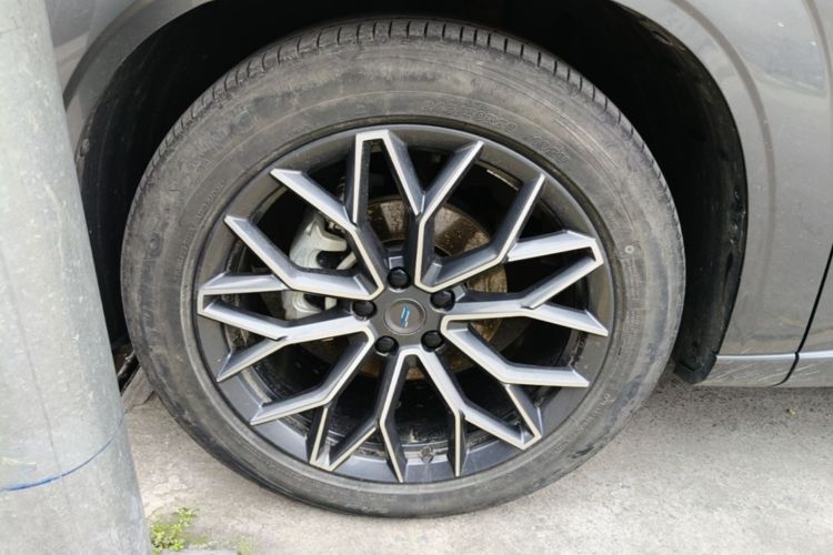 Used CHANGAN OSHAN Z6 New Energy 2023 ZhiDian iDD 150KM Flagship PLUS Left Front Wheel Hub