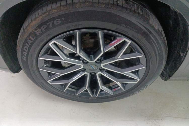 Used CHANGAN OSHAN Z6 New Energy 2023 ZhiDian iDD 150KM Flagship PLUS Left Front Wheel Hub