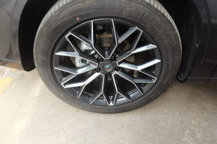 Used CHANGAN OSHAN Z6 New Energy 2023 ZhiDian iDD 150KM Flagship PLUS Left Front Wheel Hub