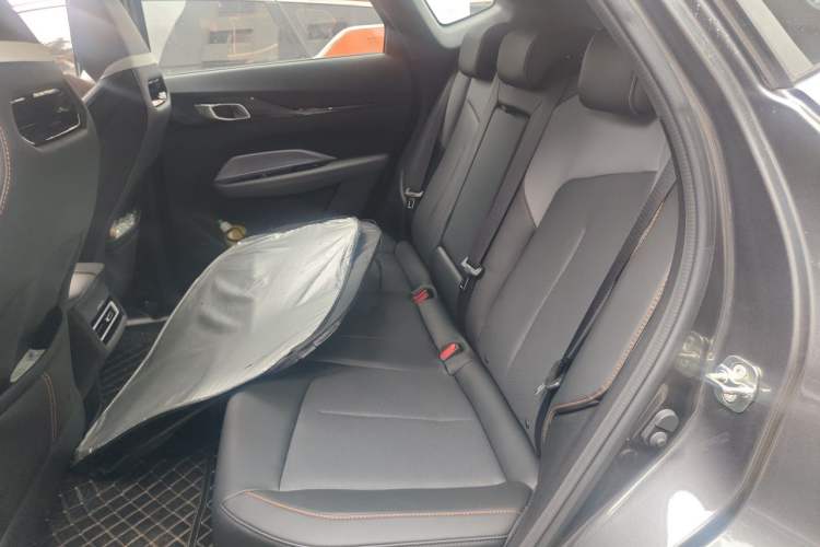 Used CHANGAN OSHAN Z6 New Energy 2023 ZhiDian iDD 150KM Flagship PLUS Smart Parking Edition Left Rear Seat