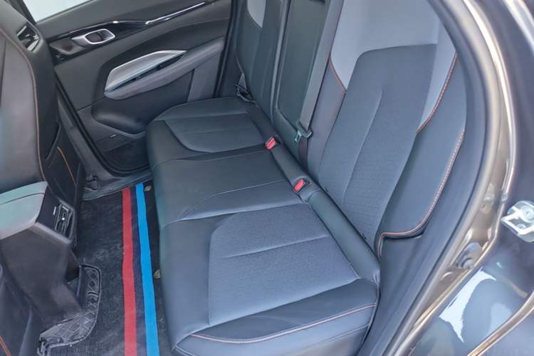 Used CHANGAN OSHAN Z6 New Energy 2023 ZhiDian iDD 150KM Flagship PLUS Smart Parking Edition Left Rear Seat