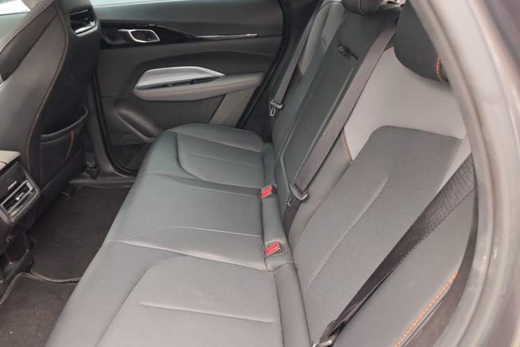 Used CHANGAN OSHAN Z6 New Energy 2023 ZhiDian iDD 150KM Flagship Model Left Rear Seat
