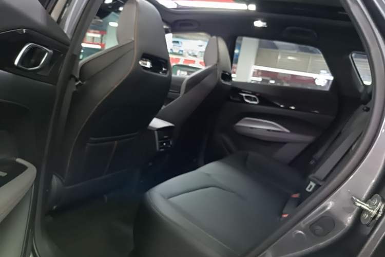 Used CHANGAN OSHAN Z6 New Energy 2023 ZhiDian iDD 150KM Flagship PLUS Left Rear Seat