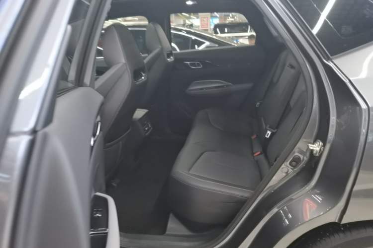 Used CHANGAN OSHAN Z6 New Energy 2023 ZhiDian iDD 150KM Flagship PLUS Smart Parking Edition Left Rear Seat