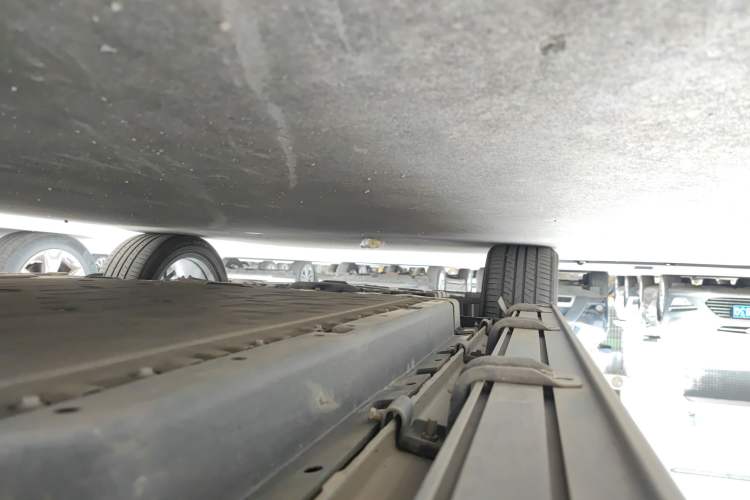 Used CHANGAN OSHAN Z6 New Energy 2023 ZhiDian iDD 150KM Flagship PLUS Left Side Sill