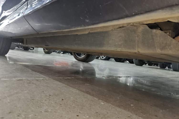 Used CHANGAN OSHAN Z6 New Energy 2023 ZhiDian iDD 150KM Flagship PLUS Smart Parking Edition Left Side Sill