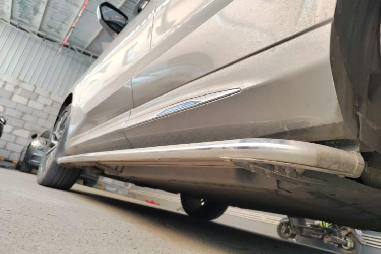 Used CHANGAN OSHAN Z6 New Energy 2023 ZhiDian iDD 150KM Flagship PLUS Smart Parking Edition Left Side Sill